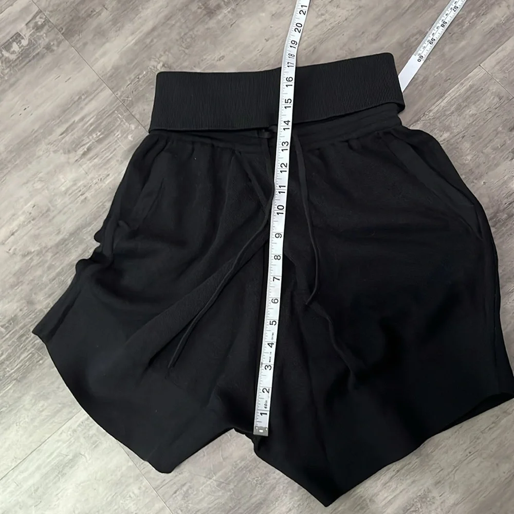 NEW with tags Nike Every Stitch Considered Black Knit Shorts Women's Small - Picture 10 of 13